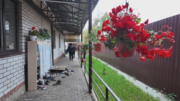 Большой дом в частном секторе на улице Маяковского в Щелкове привлек внимание спецслужб тем, что тут проживают иностранные граждане