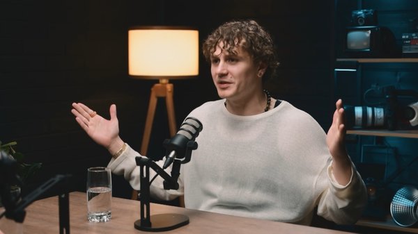 Почему самые крутые роли — у злодеев? Павел Гусев раскрывает секреты философии дубляжа