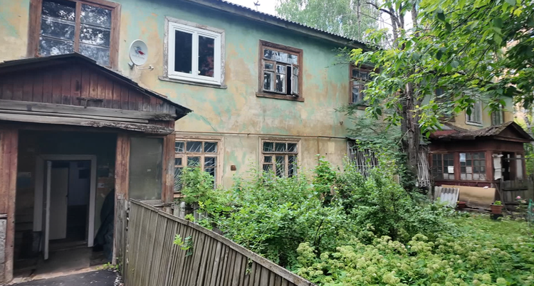 Аварийный дом на Дальнем Воронке