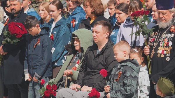 Десятки фрязинцев пришли на торжественный митинг в честь 80-й годовщины великой Победы