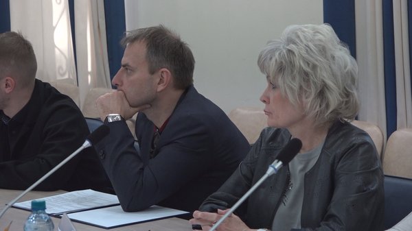 Значимым пунктом повестки стало формирование составов постоянных комиссий, которые обеспечат более эффективную работу депутатского корпуса в дальнейшем