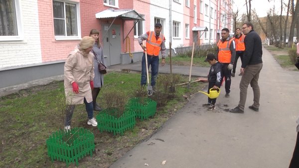 В микрорайоне Чкаловский проходит месячник благоустройства