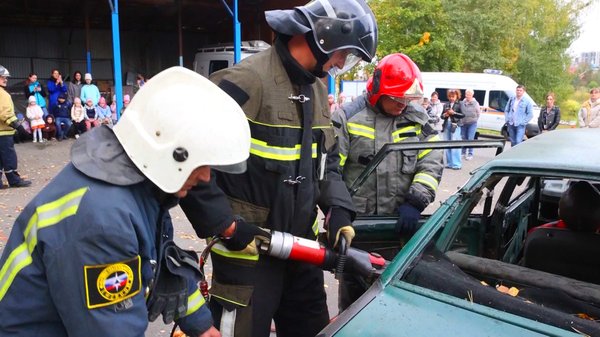 Ко Дню гражданской обороны МЧС России на базе аварийно-спасательного отряда щёлковского Центра гражданской защиты прошла экскурсия