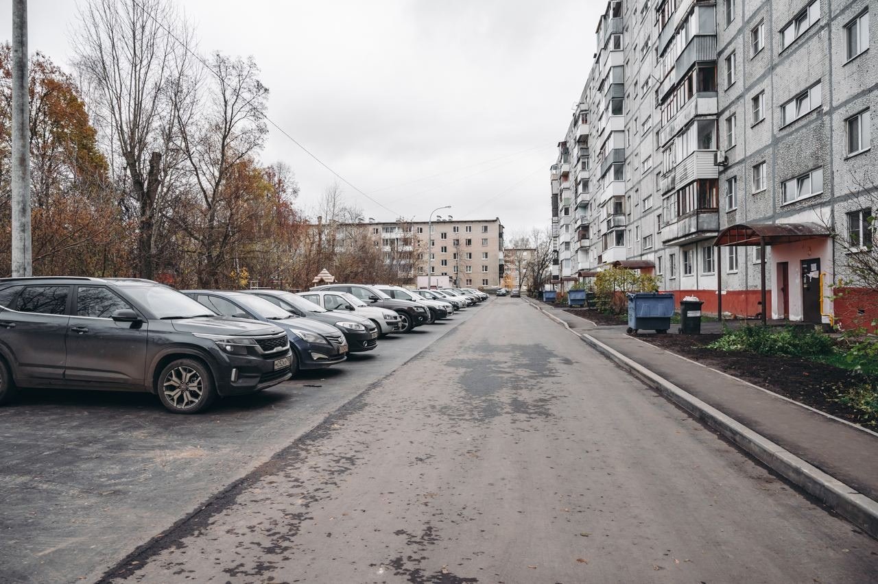 Двор 11. Московские Дворики и переулки Сумрачный ноябрь.