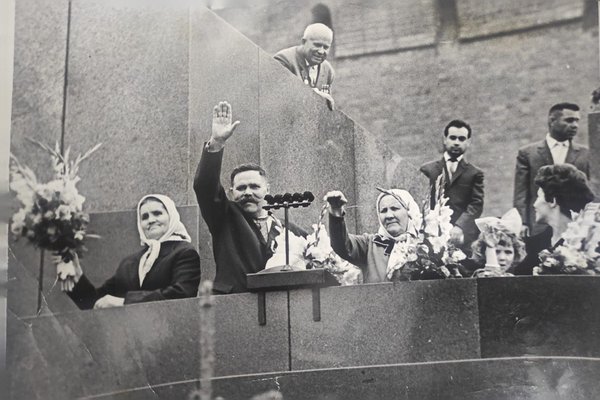 Родители Павла Поповича