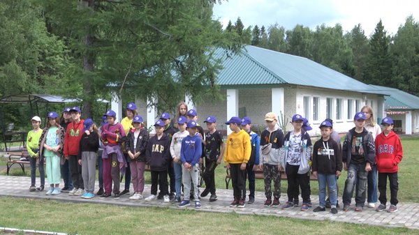 В лагере «Лесная сказка» прошла линейка, посвящённая Дню памяти и скорби