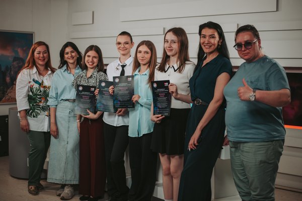 Вручение сертификатов об окончании медиашколы (2026 г.)