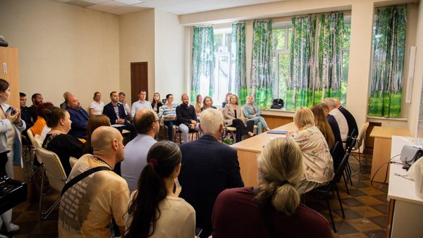 Евгений Баришевский провел встречу с Советом депутатов Звездного городка