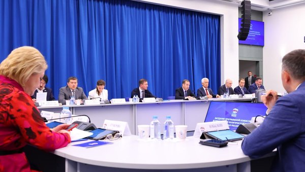 Социальная стабильность и развитие страны: «Единая Россия» заложит в федеральном бюджете средства на реализацию народной программы