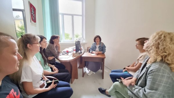 Ксения Королева встретилась с коллективом молодежной организации