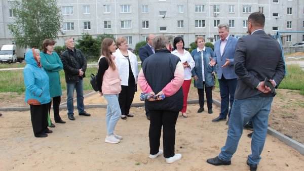 Николай Черкасов проконтролировал благоустройство двора в Щёлкове