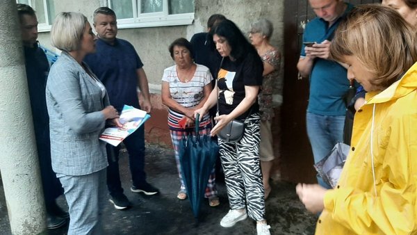 Комплексное благоустройство обсудила депутат Марина Баева на встрече с  жителями