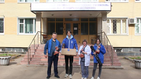 «Единая Россия» подарила 300 куличей к Пасхе