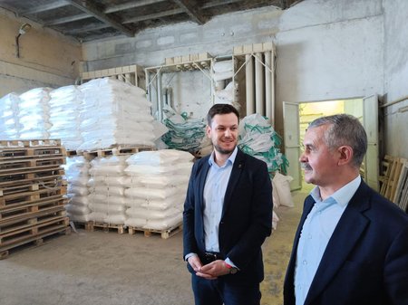 Депутат Мособлдумы Владимир Шапкин посетил производство сырья для пищевой промышленности