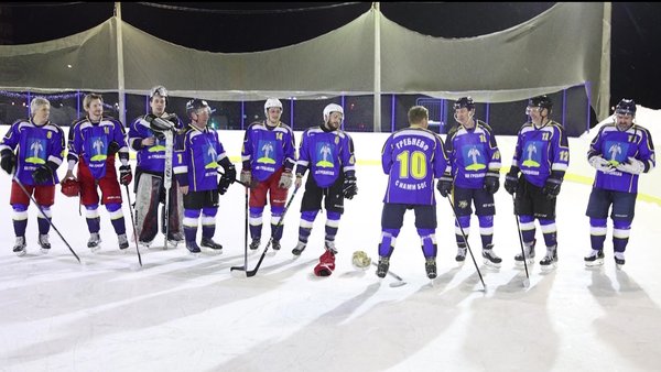 В Литвинове состоялся финал рождественского турнира по хоккею «Супер-лига».