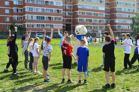 Сторонники «Единой России» приняли участие в организации спартакиады в школе