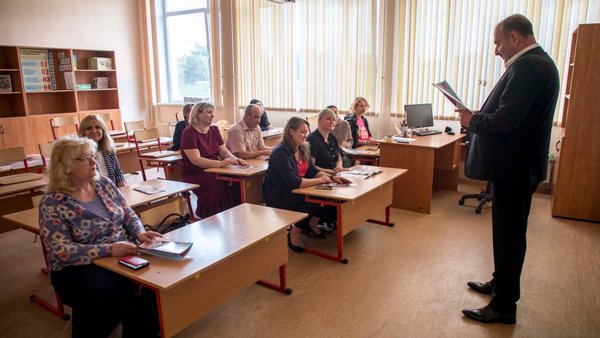 Григор Агекян с педагогическим коллективом обсудил вопросы образования