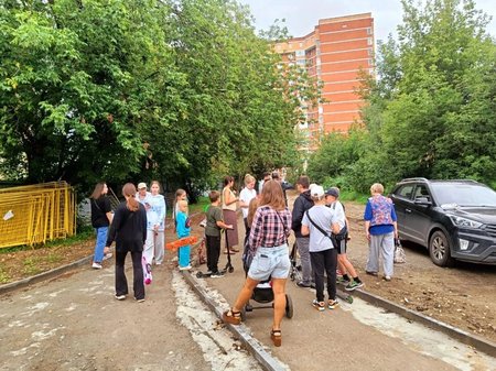Благоустройство в Чкаловском обсудили депутаты на выезде