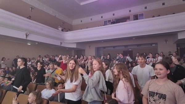 Более 400 школьников и студентов из городского округа Щелково на несколько часов предпочли летнему отдыху на каникулах участие в просветительской акции, посвященной борьбе с вредными привычками и пропаганде здорового образа жизни