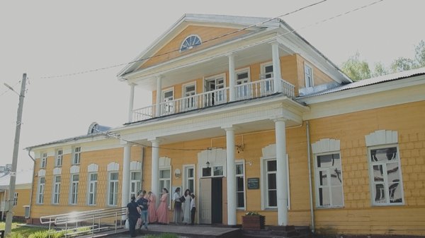 Выступали участники в исторической усадьбе Фряново и в Доме культуры