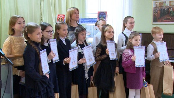 Награждение победителей конкурса чтецов «Святочный рассказ» прошло в Алексиевской гимназии