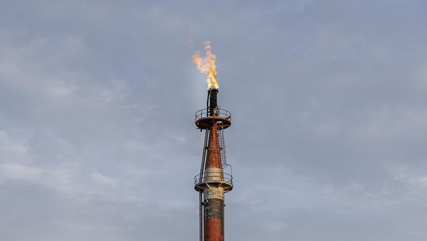 environmental-pollution-industry-exterior-daylight