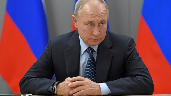 Владимир Путин подписал пакет поправок о военной службе. Собрали главное: