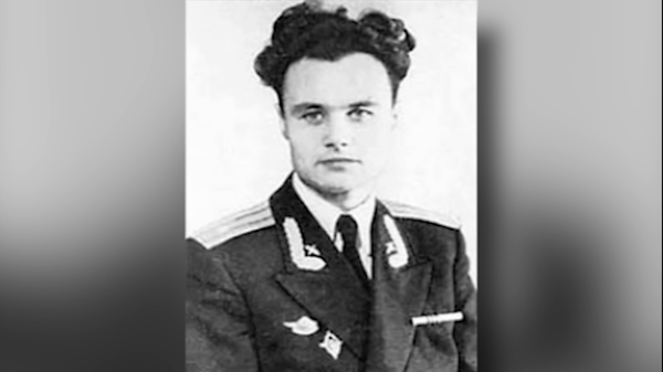 Леонид Георгиевич Кобищан родился на Украине, в Полтаве, 5 июля 1926 года