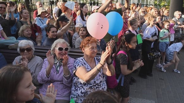 Музыкальная школа планирует проводить такие мероприятия и в дальнейшем. Возможно, уличные концерты станут настоящей майской традицией