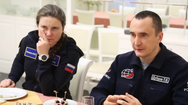 космонавты