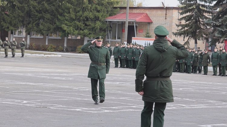 Как известно, космос – понятие мирное. Однако управляют им люди в погонах. И делают это со щелковской земли