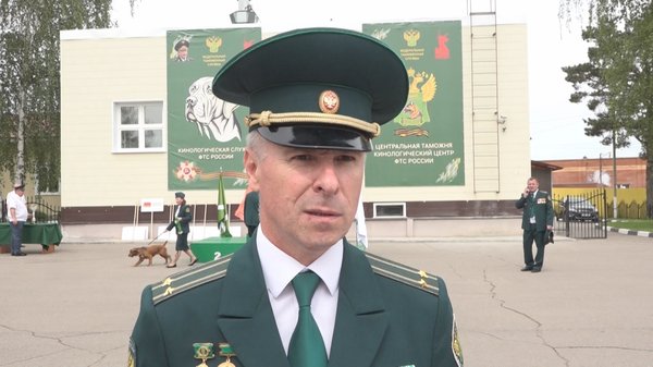 Владислав Панов