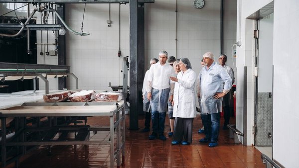 Лидер щёлковских единороссов Андрей Булгаков посетил компанию "Вилон"