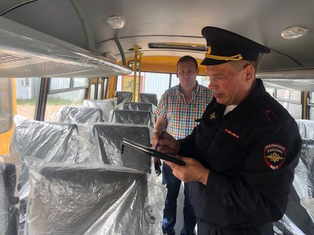 Щёлковские автоинспекторы проверили техническое состояние школьных автобусов