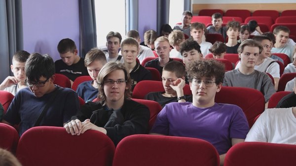Там множество номинаций, где ребята могут проявить себя и представить свои полезные дела на международном уровне
