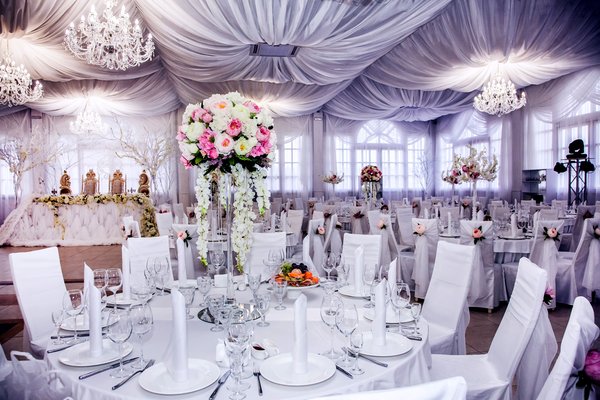 Место проведения свадьбы — это не просто адрес, а декорации к главному фильму вашей жизни