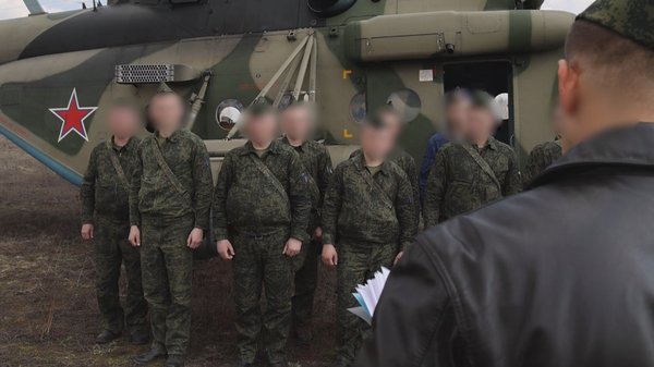 Задачи, которые ставятся перед вертолетными экипажами на учениях, необходимо выполнять не только в военное, но и мирное время
