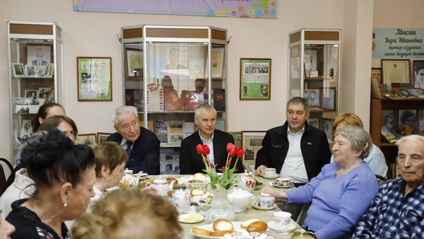 узники